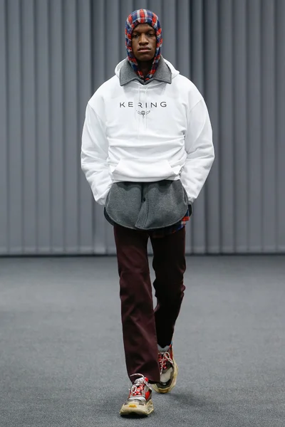 Look 30